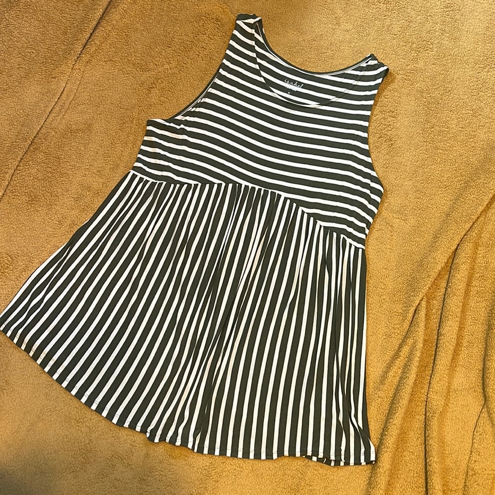 Isabel Maternity (Target) Shirt size Medium